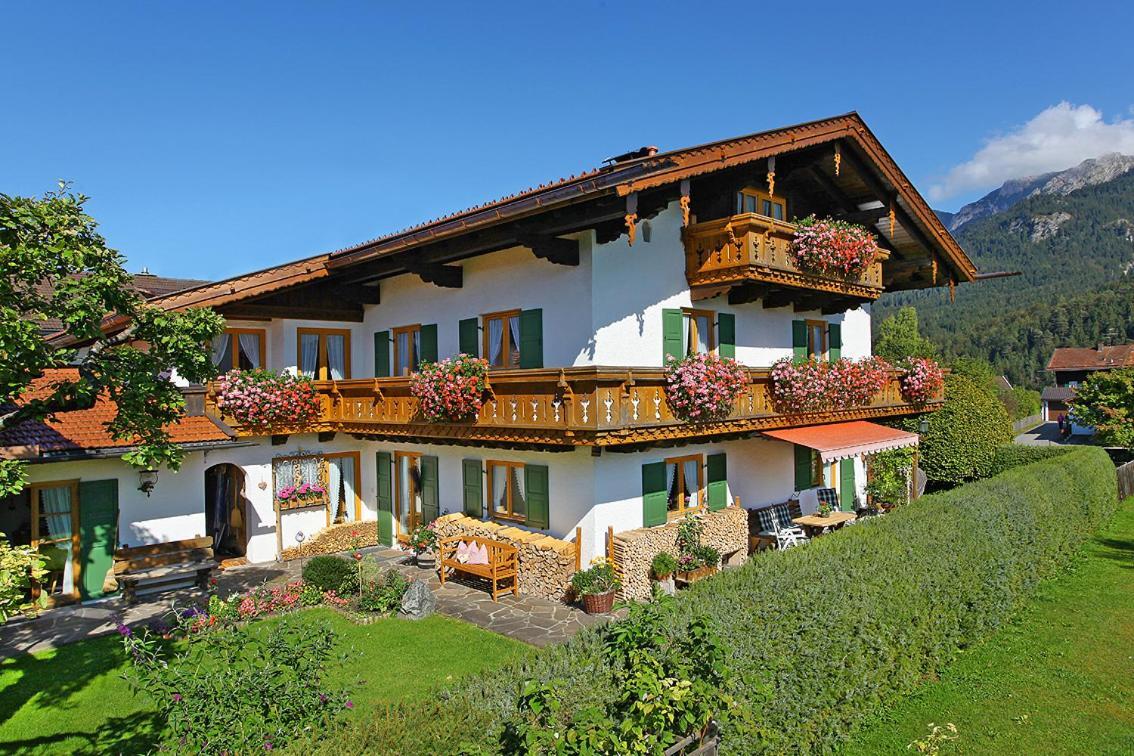 Ferienwohnungen Arnspitz Krun Exterior photo